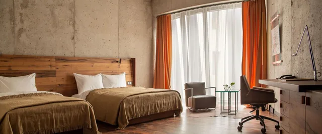 جناح جونيور عائلي، Hotel Warszawa 3/9