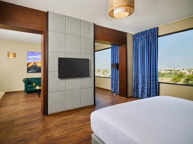Craft, Deluxe, Suite، Essentia Luxury Hotel Indore 2/2