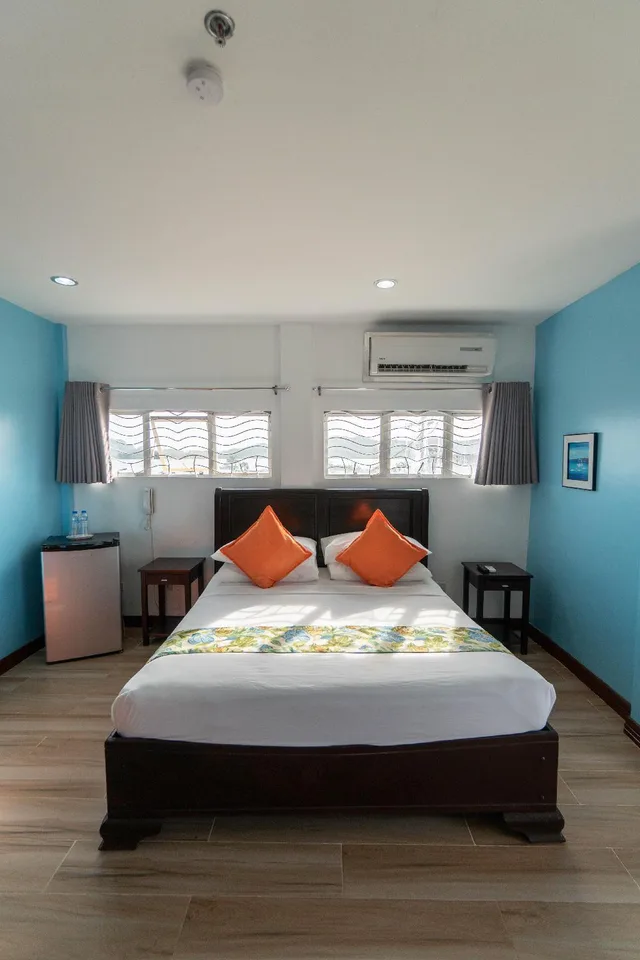 غرفة سوبيريور بسرير كوين بشرفة، One Averee Bay Hotel 2/2