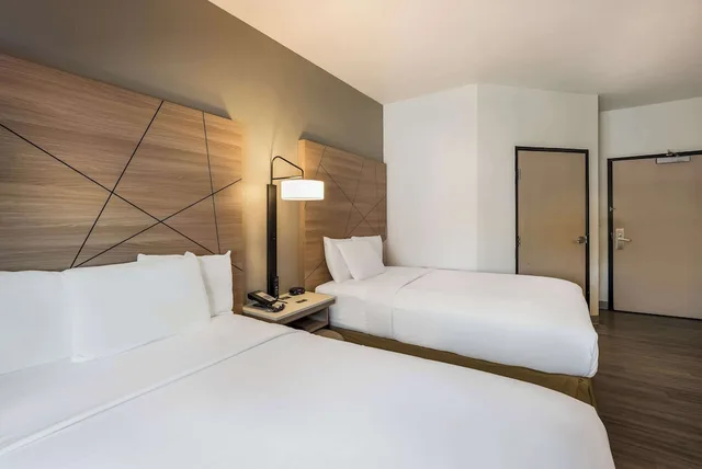 Standard, 2 Double Beds, Quality Inn Yuba City/Marysville, CA 2/7