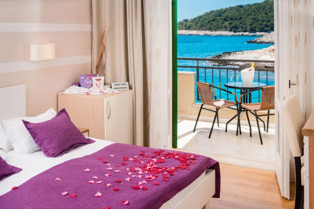 غرفة سوبيريور بسرير مزدوج بإطلالة على البحر بشرفة، Hotel Fortuna 3/5