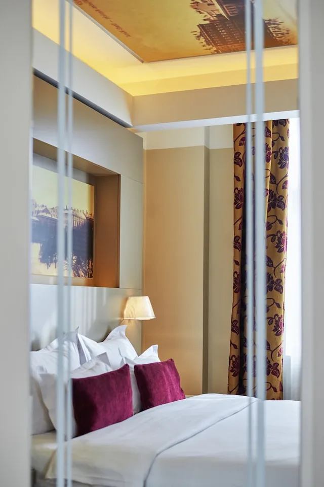 غرفة قياسية بسرير مزدوج، Opera Hotel 8/10
