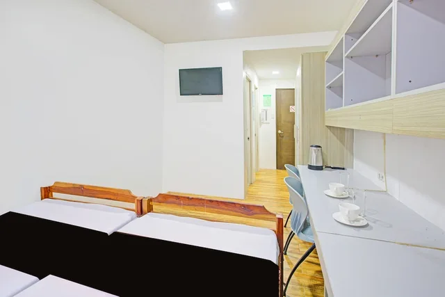 غرفة ديلوكس بسرير مزدوج، Collection O Metro Manila near University Belt formerly 1318 Residences 2/3