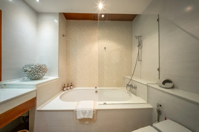 جناح جونيور، Kodchasri Thani Hotel Chiangmai 8/10