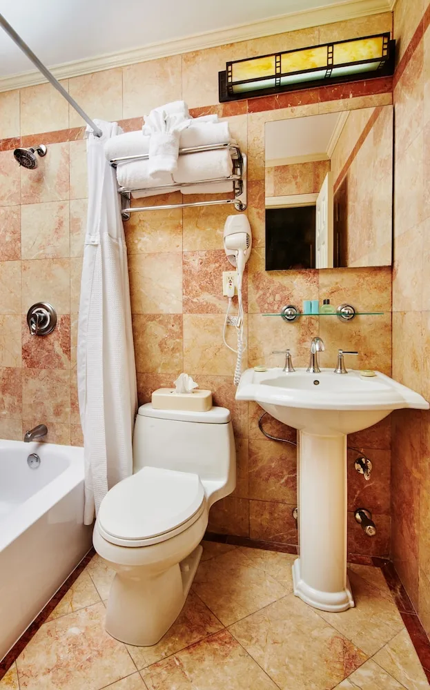 استوديو بسريرين منفصلين، Radio City Apartments 4/4
