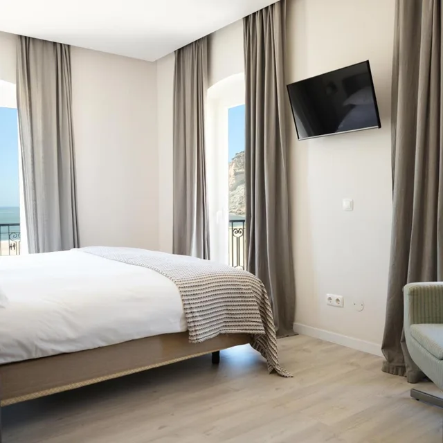 Room, Double Bed, Sea Front، Albergaria Mar Bravo 7/10