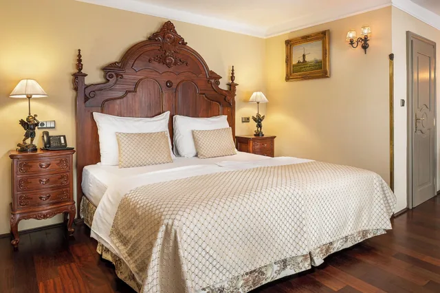جناح دوبلكس، Iron Gate Hotel And Suites 1/2