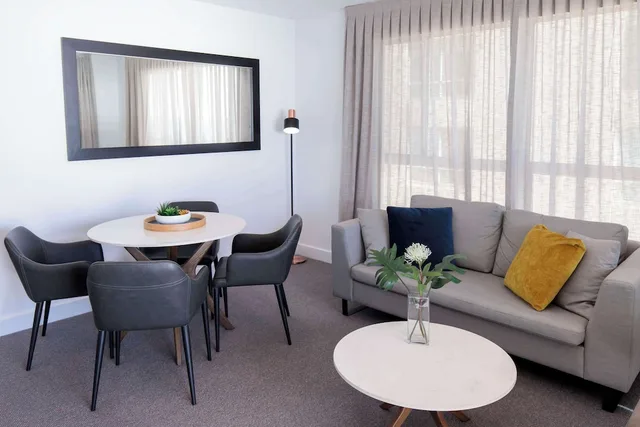 Oaks Glenelg Plaza Pier Suites، أديليد 56/82