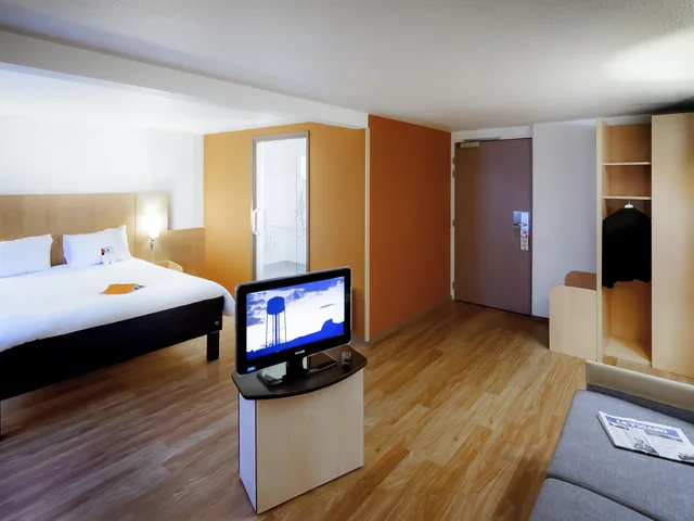 غرفة عائلية بسرير كينج مع أريكة، Ibis Maisons Laffitte 6/8