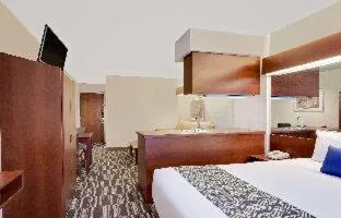 غرفة، Microtel Inn & Suites by Wyndham Middletown 2/2