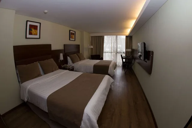 غرفة سوبيريور بسريرين كوين، Howard Johnson by Wyndham Cordoba La Canada 2/3