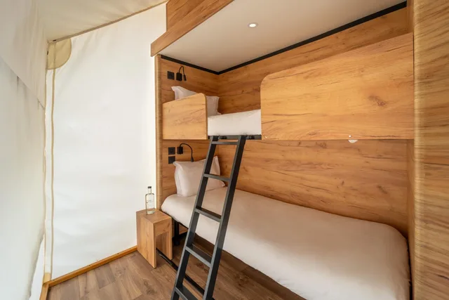 Glamping, Plus, Deluxe، Ohai Nazare Outdoor Resort 2/9