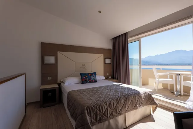دوبلكس بسرير مزدوج بإطلالة على البحر مع أريكة، Hotel Le Rocher 1/4