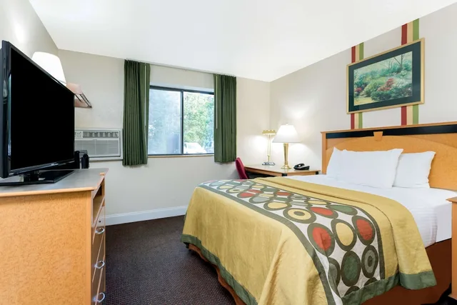 غرفة قياسية بسرير كوين، Super 8 By Wyndham Anderson/Clemson Area 9/10