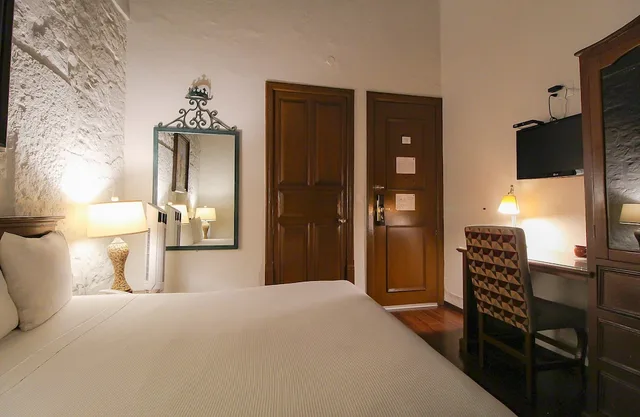 غرفة قياسية بسرير كوين بشرفة، Hotel Casino Morelia 10/10