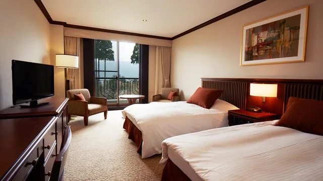 غرفة قياسية بسريرين منفصلين بإطلالة على البحيرة، Hotel de Yama, Hakone Lakeside 1/1