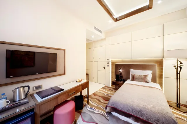 غرفة مفردة، Grand Hotel de Pera 3/3