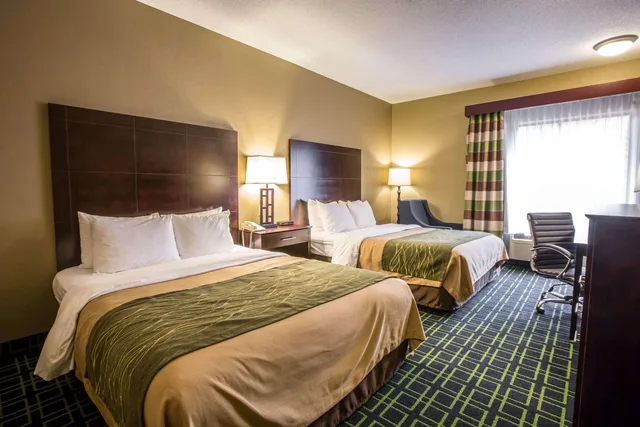غرفة بسريرين كوين، Quality Inn Franklin, NC 2/2