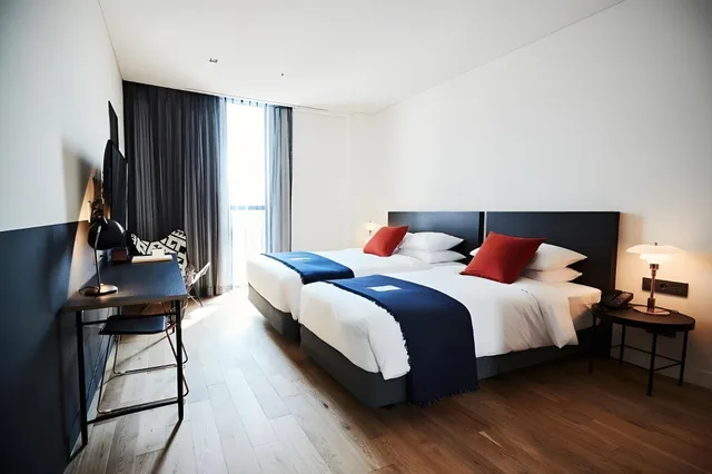 Deluxe, 1 Queen and 1 Single Bed, Pet Friendly, La Casa Hotel Gwangmyeong 1/1