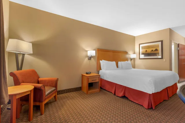 غرفة قياسية بسرير كينج بحوض استحمام لذوي الإعاقة، Best Western Plus Olympic Inn 5/10