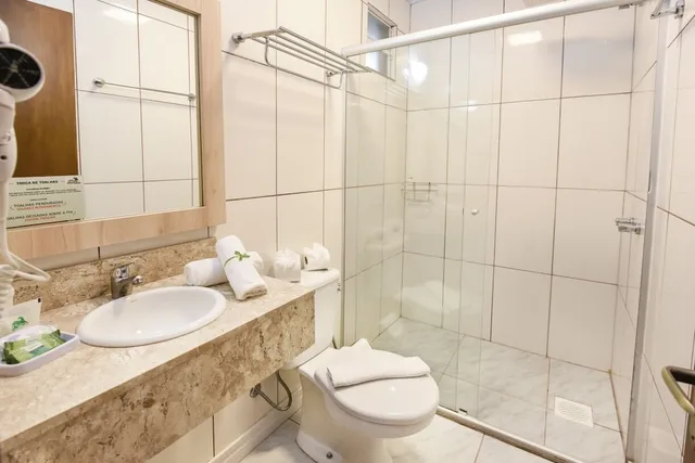 غرفة قياسية بسرير مزدوج وسريرين منفصلين، Pousada Tres Pinheiros 6/9