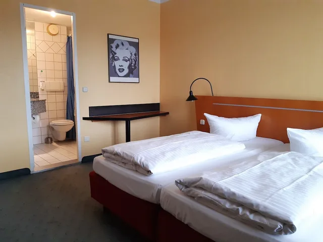 Good, Twin Beds، Good Morning Leipzig 2/2