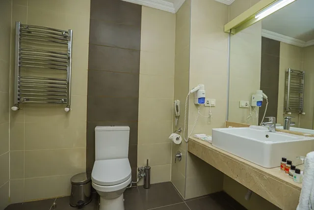 كوخ بسريرين كينج بغرفتي نوم، Gabala Garden Hotel 3/6