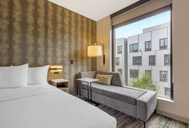 جناح بسرير كينج لذوي الإعاقة، Cambria Hotel Portland - Pearl District 1/1