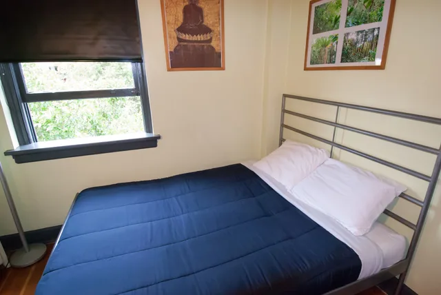 Room, Double Bed, Shared Bathroom, Small, Ocean Island Inn Backpackers Suites Hostel 4/10