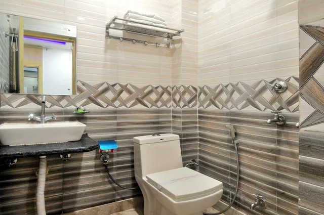 غرفة ديلوكس بسرير مزدوج بغرفة نوم واحدة، Check In Room RK Ashram 4/4