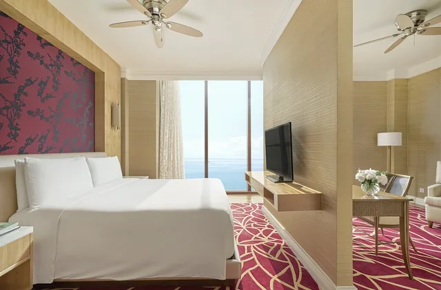 جناح غراند بسرير كينج بإطلالة على البحر للمدخنين، InterContinental Grand Ho Tram 7/10