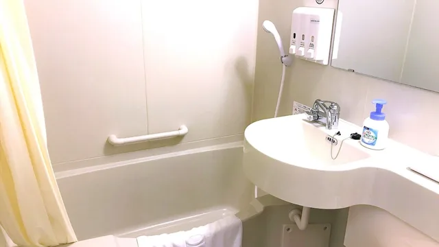 غرفة بسرير كوين، Toyoko Inn Urawa Misono Eki Higashi Guchi 5/5