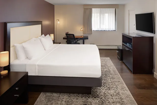 Room, King Bed, The Andrew Hotel 1/4