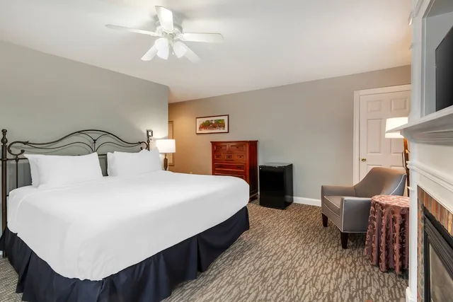 جناح بسرير كينج، Essex Street Inn & Suites, an Ascend Collection Hotel 1/10