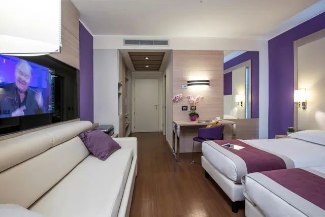 غرفة ثلاثية، AS Hotel Limbiate Fiera 4/10
