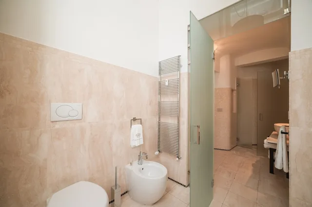 جناح جونيور بسرير كينج، Royal Palace Hotel and Spa 3/4