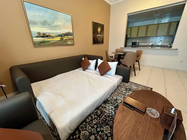 شقة عائلية بسريرين منفصلين بغرفة نوم واحدة مع أريكة، Al Nakheel Hotel Apartments By Mourouj Gloria 2/6