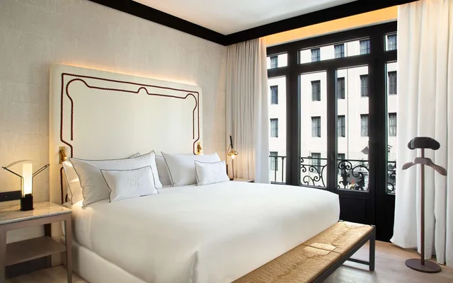جناح متصل عائلي، Hotel Montera Madrid, Curio Collection by Hilton 1/10