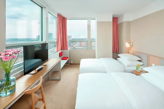 Twin Superior City View, Hotel Altus 2/3