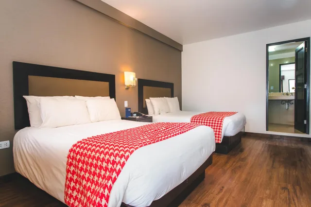 غرفة قياسية بسريرين منفصلين، Wyndham Costa del Sol Piura 2/5