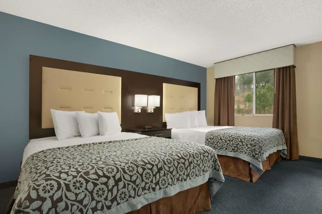 غرفة بزنس بسريرين كوين، Days Inn by Wyndham Williams, AZ 1/10