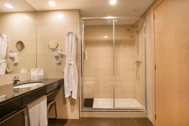 غرفة ثلاثية بإطلالة على الفناء، Yomo Centric Hotel 6/6