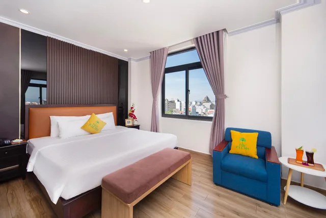 غرفة ديلوكس بسرير كينج وسرير فردي وسريرين، The Palms Hotel 1/1