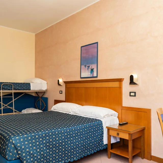 غرفة رباعية بشرفة، Hotel Verona 10/10