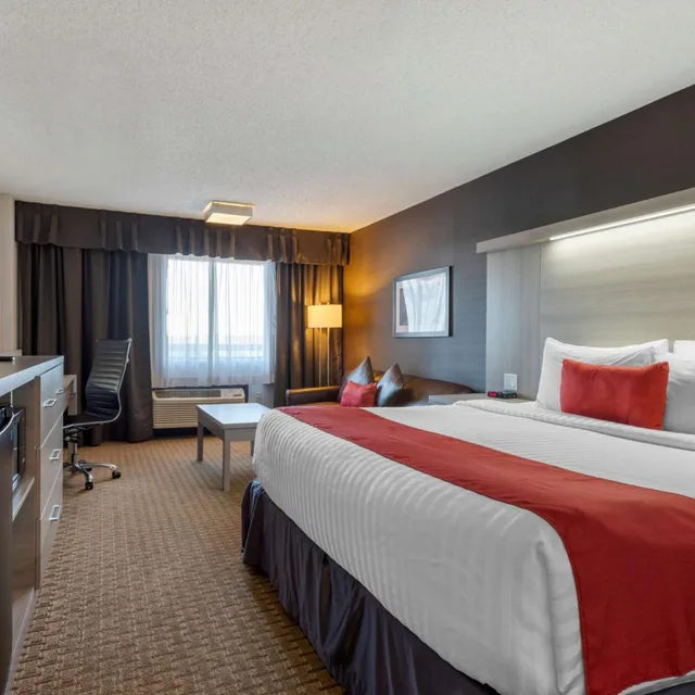 غرفة بسرير كينج، Village Park Inn Calgary 5/8