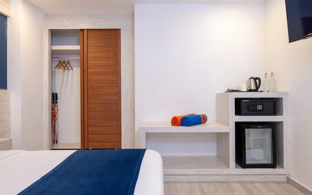 Standard Room (No Window and Balcony)-Transfer Included, Kaani Palm Beach 4/6