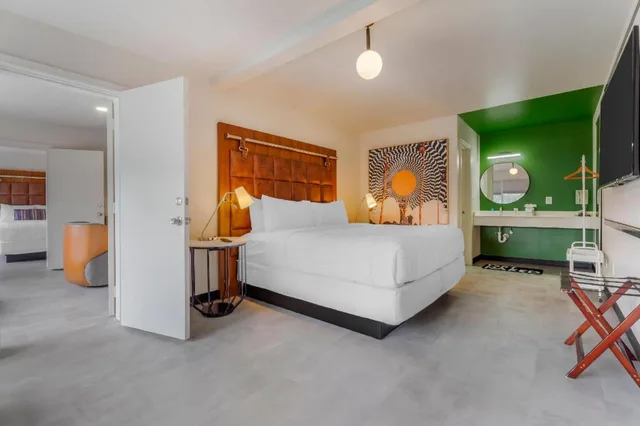 Upgrade, Suite, King Bed, Courtyard View، Heights House Hotel - Houston Heights Downtown, an Ascend Collection Hotel 1/4