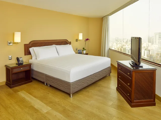 جناح، Estelar Miraflores 1/1
