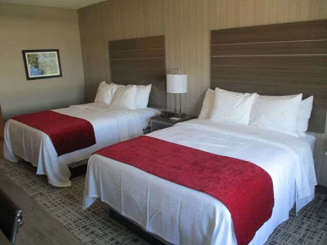 غرفة قياسية بسريرين كوين لذوي الإعاقة، Best Western Plus At La Crescent Event Center 2/7