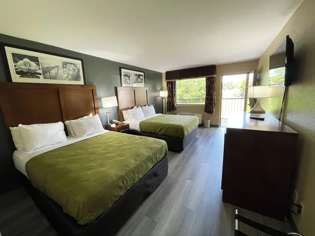 غرفة قياسية بسريرين كوين للمدخنين، Quality Inn Kenly I-95 2/10